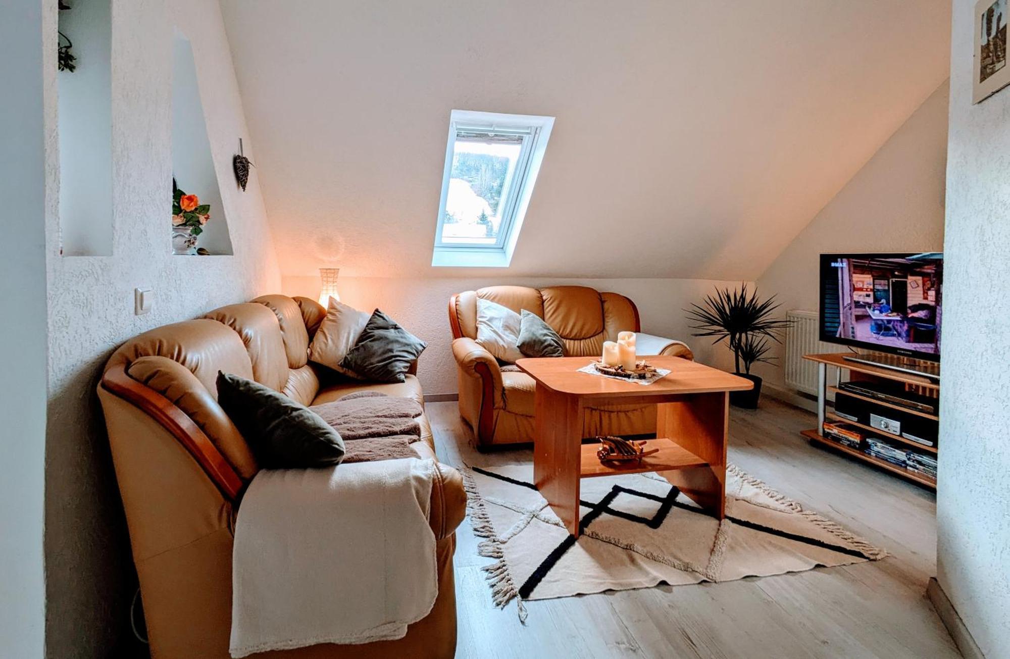 Waldblickwohnung Mit Schoener Terrasse Und Kamin 세브니츠 외부 사진